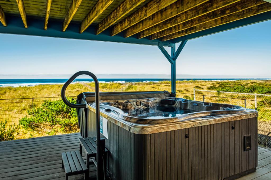 Expansive Views Family Oceanfront Beach Home photo 4
