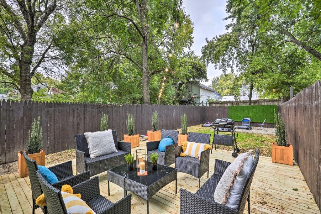 Modern Pet-Friendly Pad with Deck about 5 Mi to Cincy! photo 1