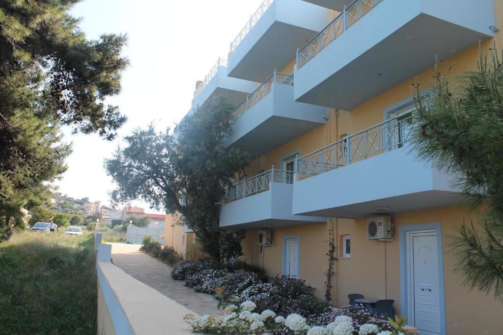 Peri's Hotel photo 1