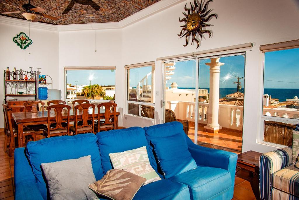 Casa del Sol by FMI Rentals photo 3