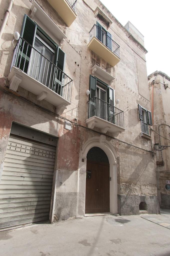La Serva Padrona, Taranto