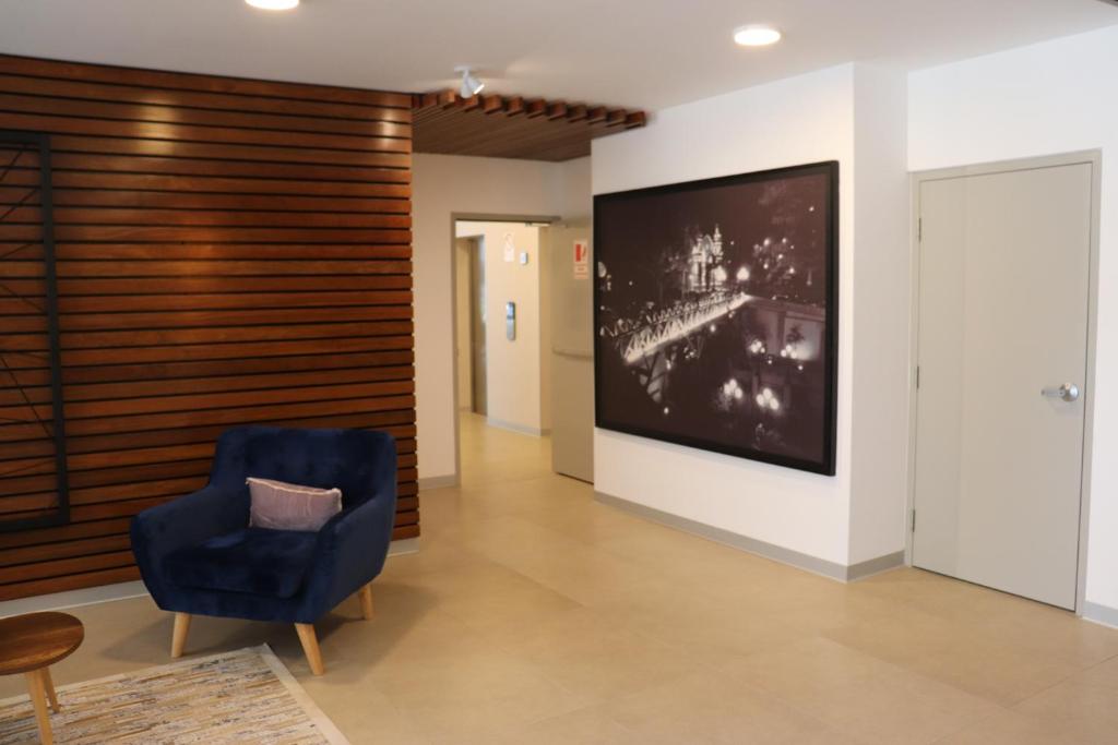 Cayma Apart's V photo 4