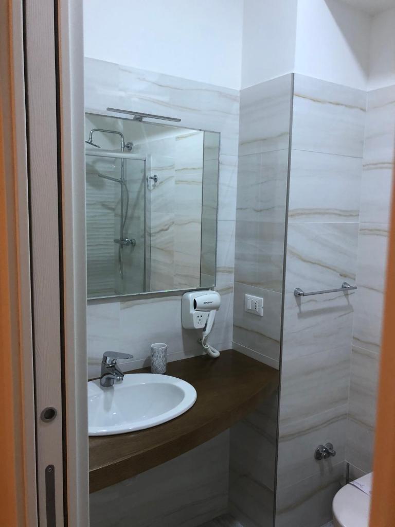 Le Affacciate Bruzie Home Guest House photo 1