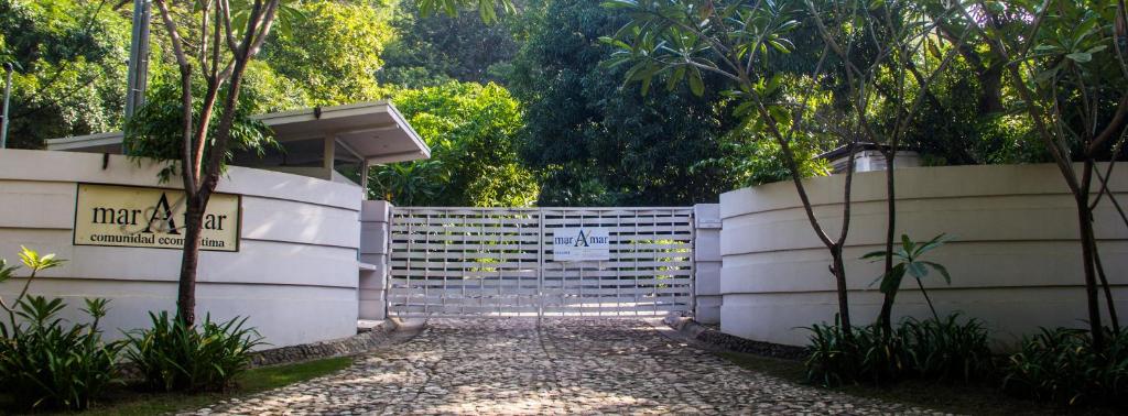 marAmar Bungalows by STH photo 2