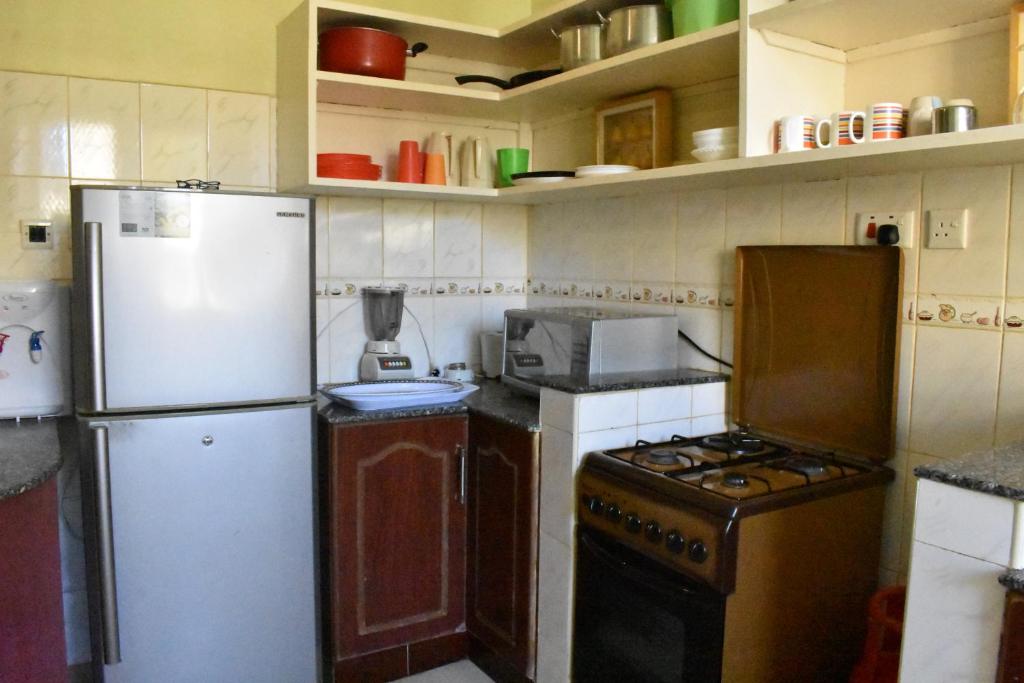Luxurious 3 bedroom Furnished Apartment R1 photo 2