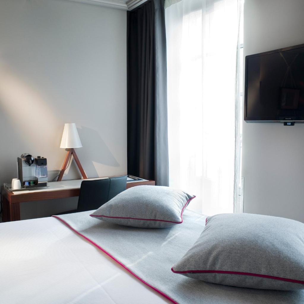 Двухместный (Улучшенный двухместный номер с 1 кроватью), Hotel Saint Dominique