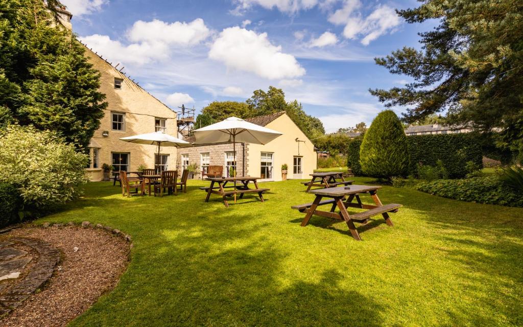 Alston House Hotel - Tap to explore photos