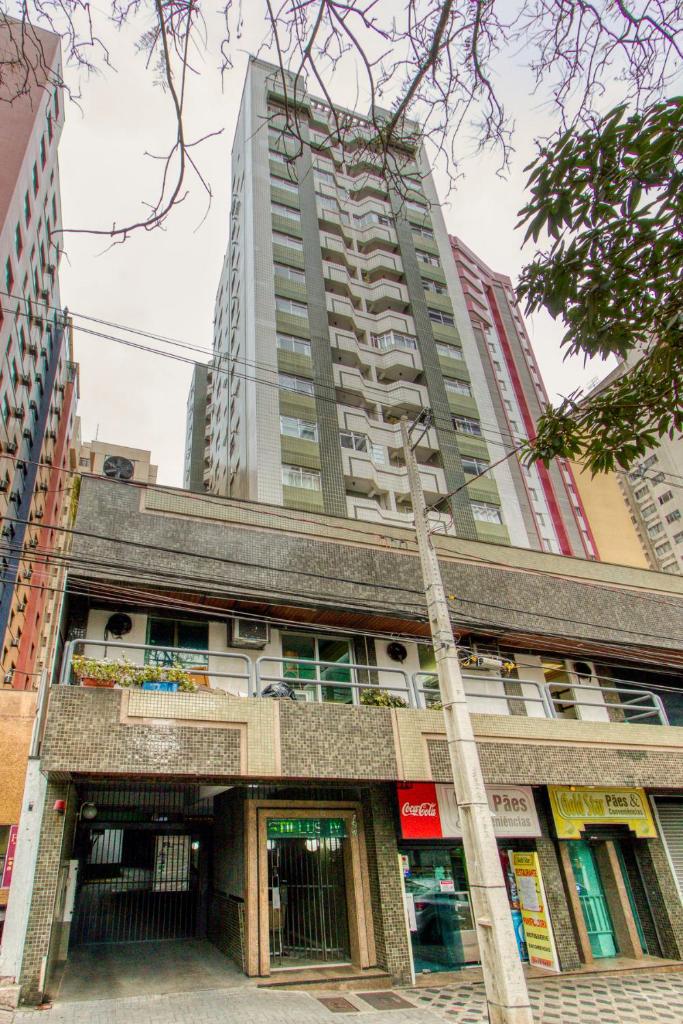 Ótimo apartamento no Centro mobiliado e com garagem photo 2