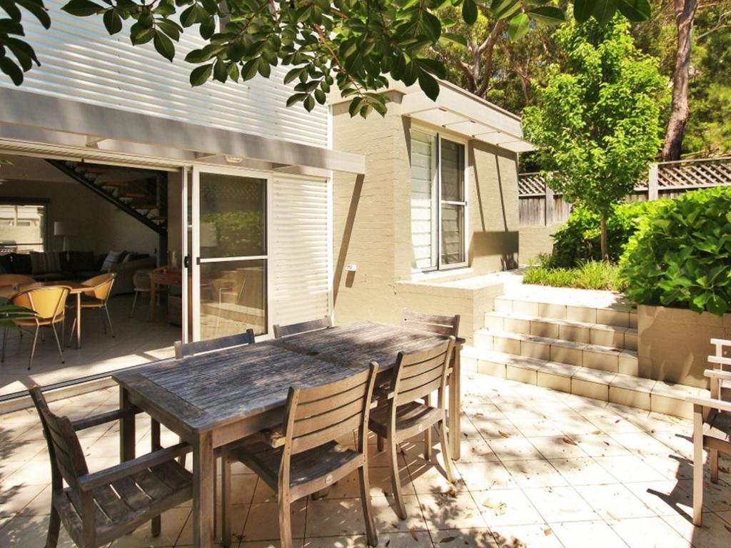 Beachdaze at Hyams Beach photo 4