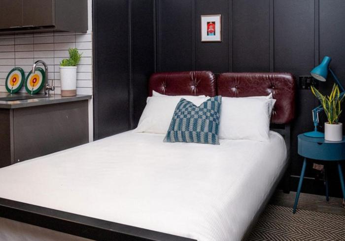 Двухместный (Улучшенный номер с кроватью размера «queen-size»), The Chicago Hotel Collection River North Mag Mile