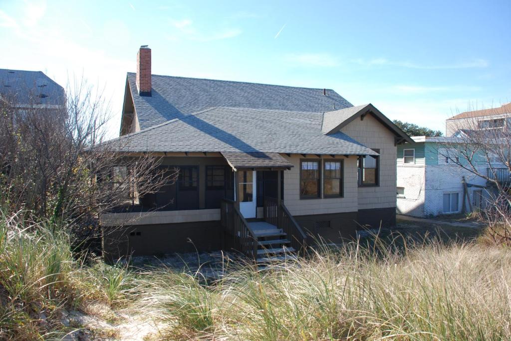 Rustic Rooftop Delight - Bay Front apts photo 4