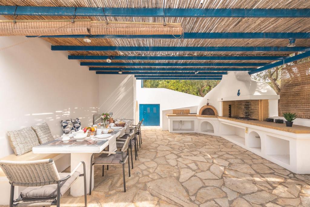 Summer Villa Pasiphae Private Pool - BBQ -Beach 2min photo 3