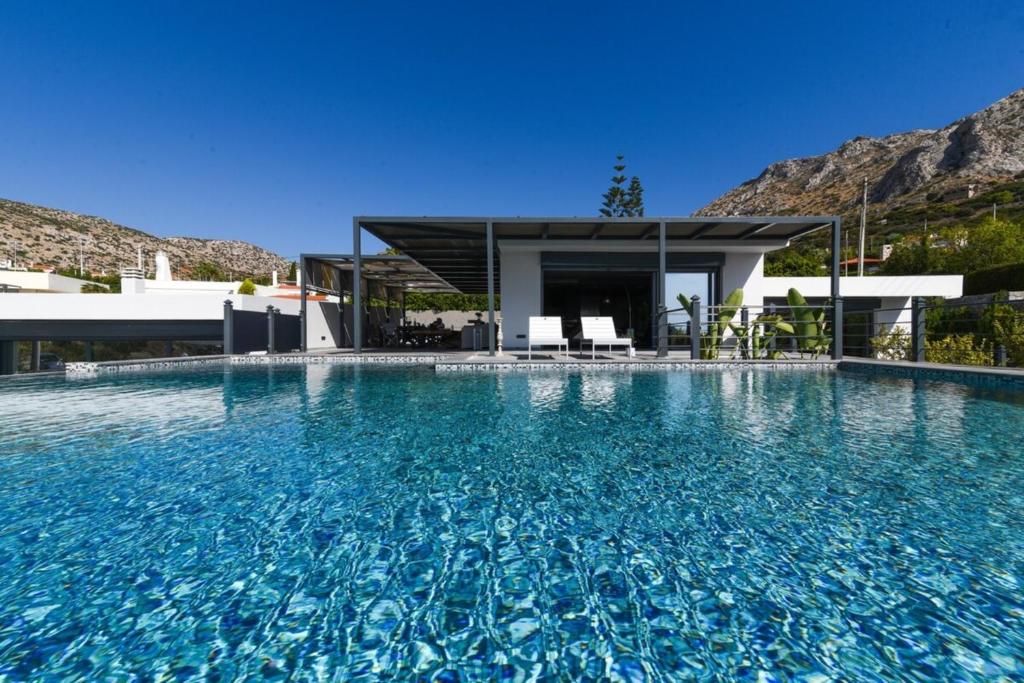 Black Diamond Luxury Beachfront Villa Selenia photo 4