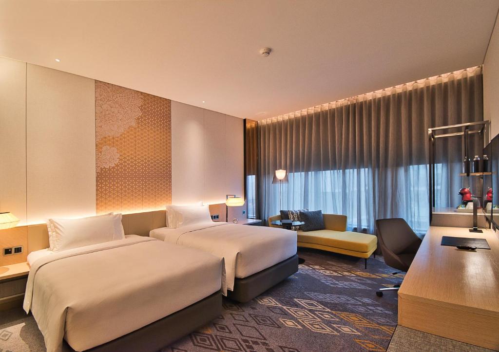 Двухместный (Двухместный номер Делюкс с 2 отдельными кроватями), EQ Kuala Lumpur