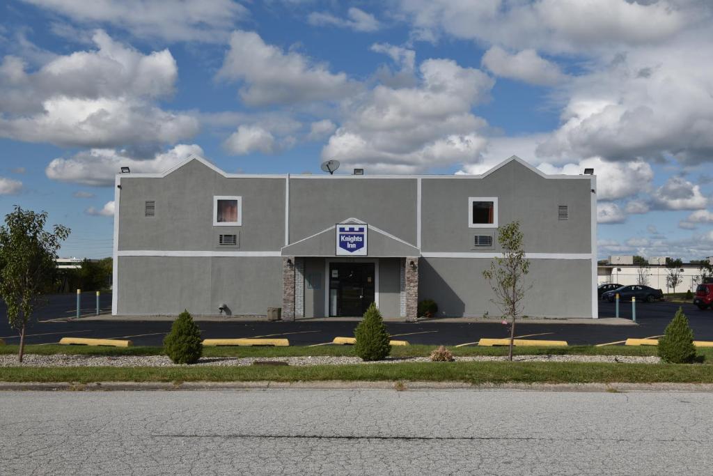 Knights Inn Merrillville image