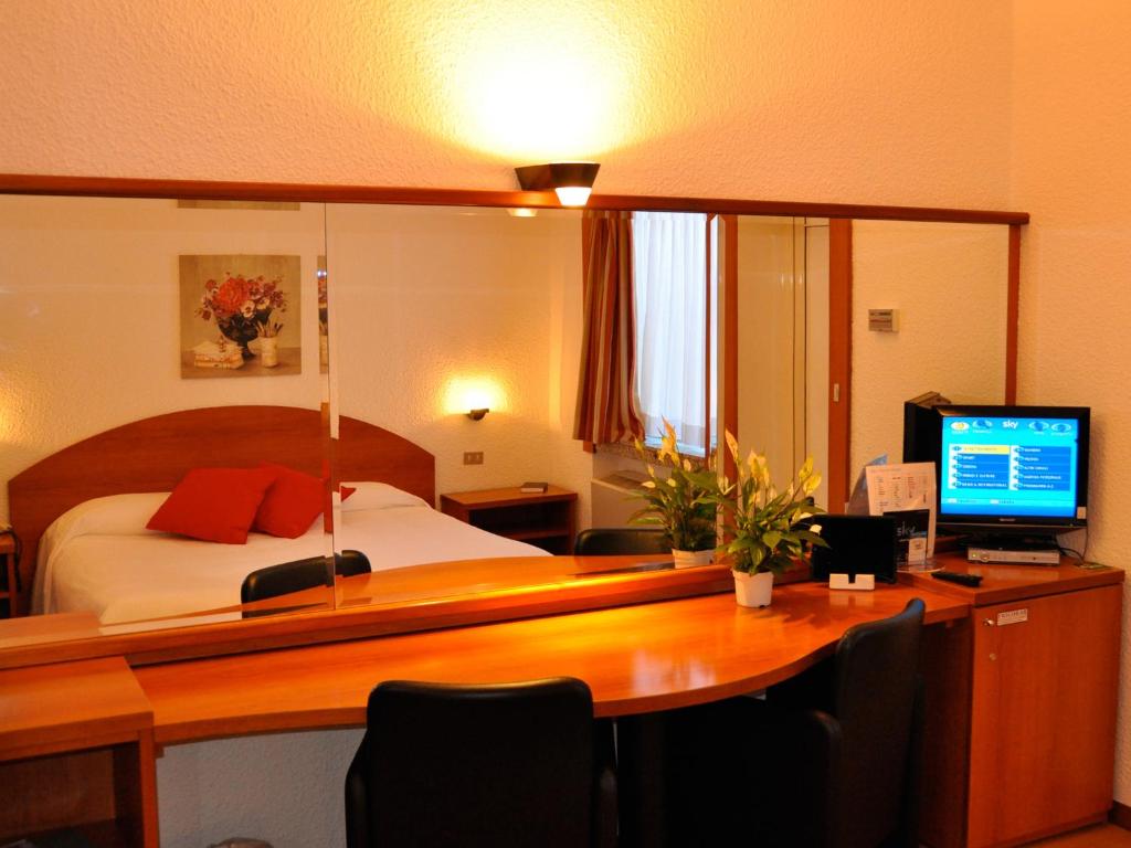 Golf Hotel photo 2