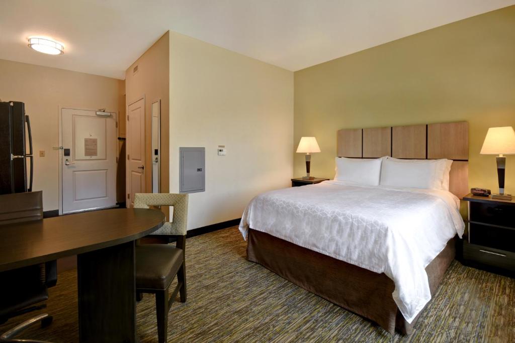 Candlewood Suites St Clairsville Wheeling Area, an IHG Hotel photo 4