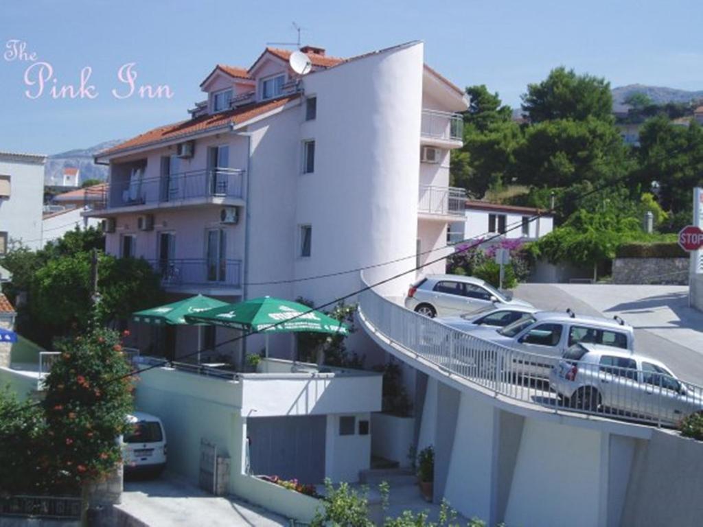 Pink Inn photo 1