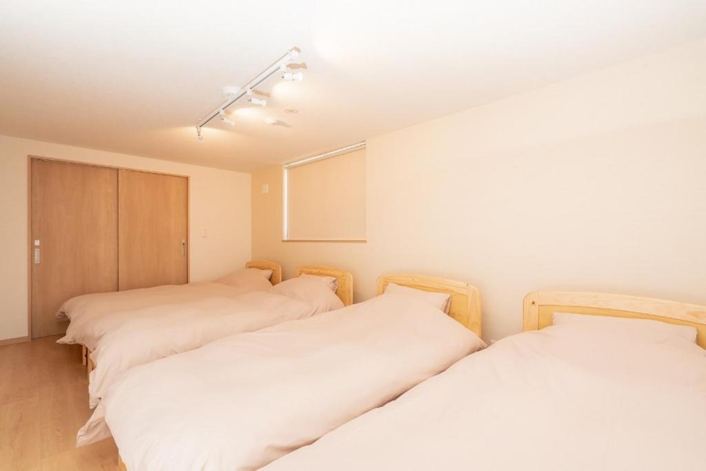 Fuji Fabric Stay