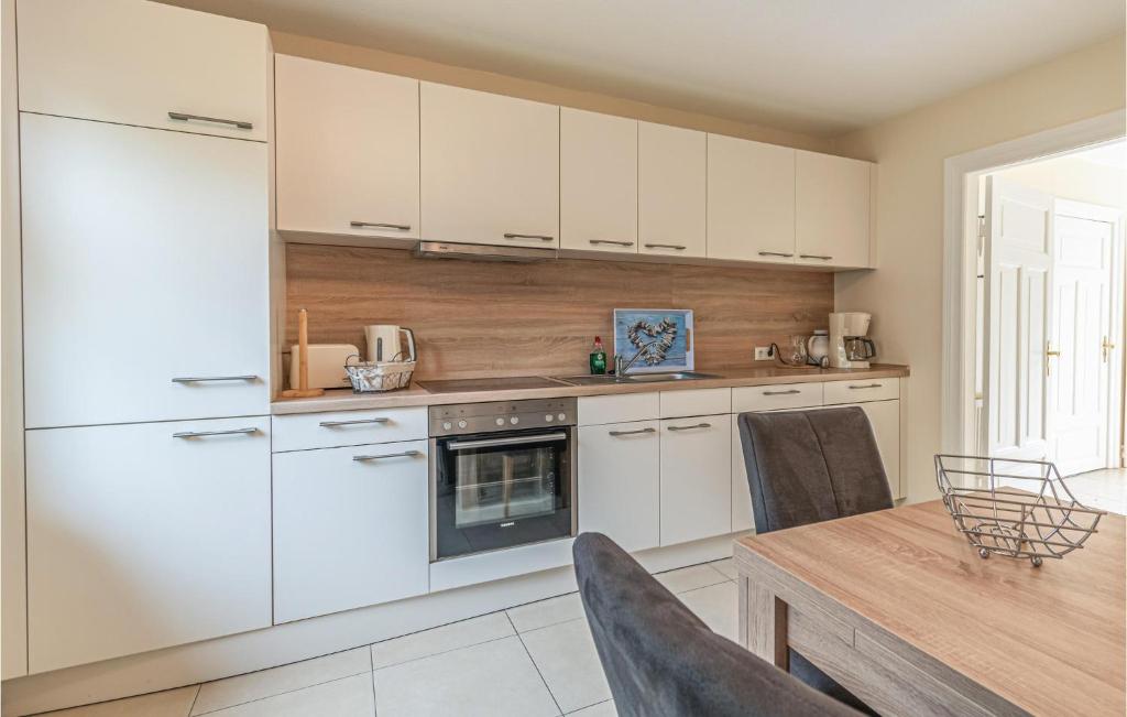 Stunning Home In Ockholm With 3 Bedrooms And Wifi photo 4