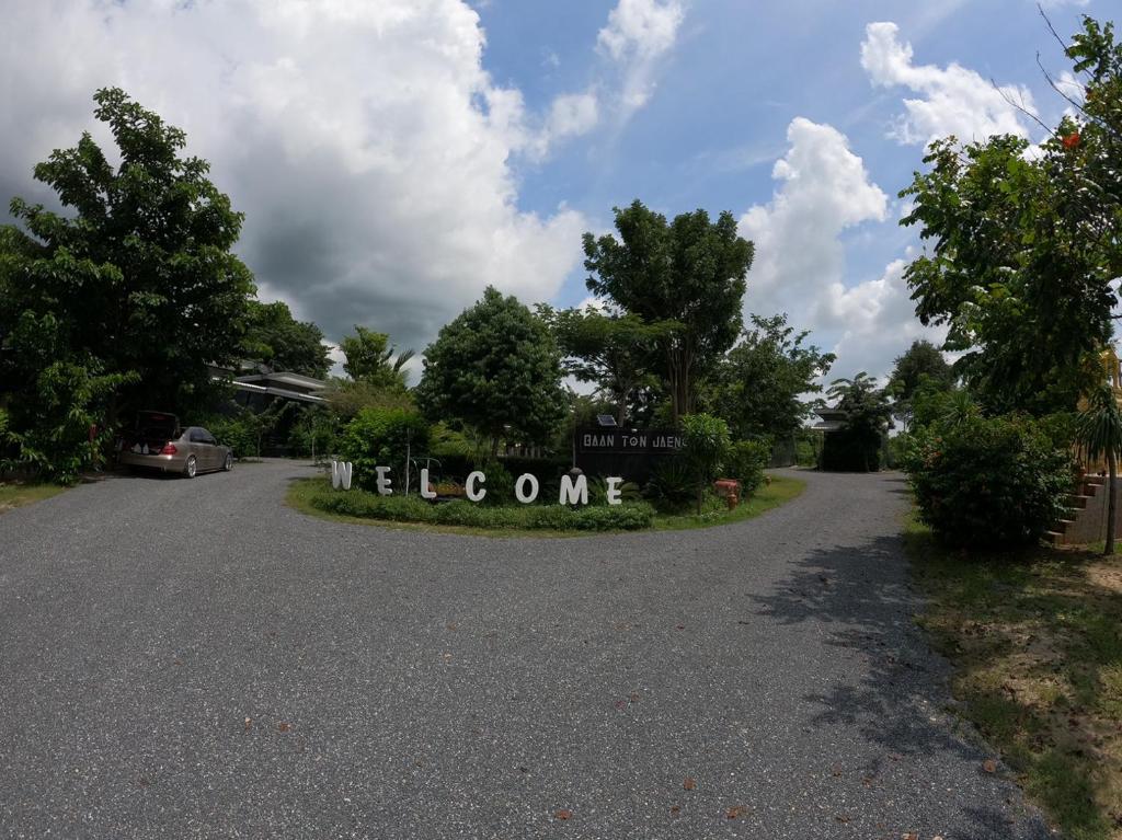 Baan Tonjaeng Resort photo 3