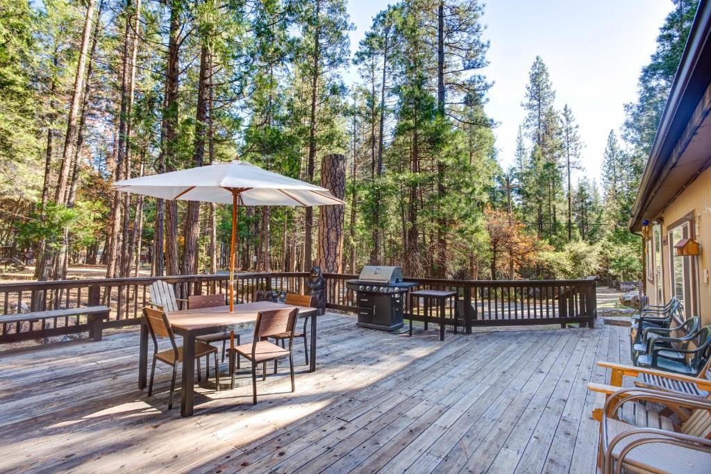 42R Rosenberg's Creekside Cabin photo 2