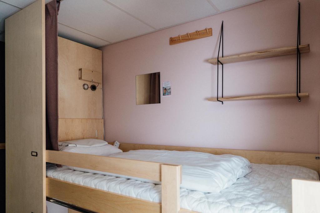 Номер (Кровать в общем 8-местном номере для женщин), The Yard Concept Hostel
