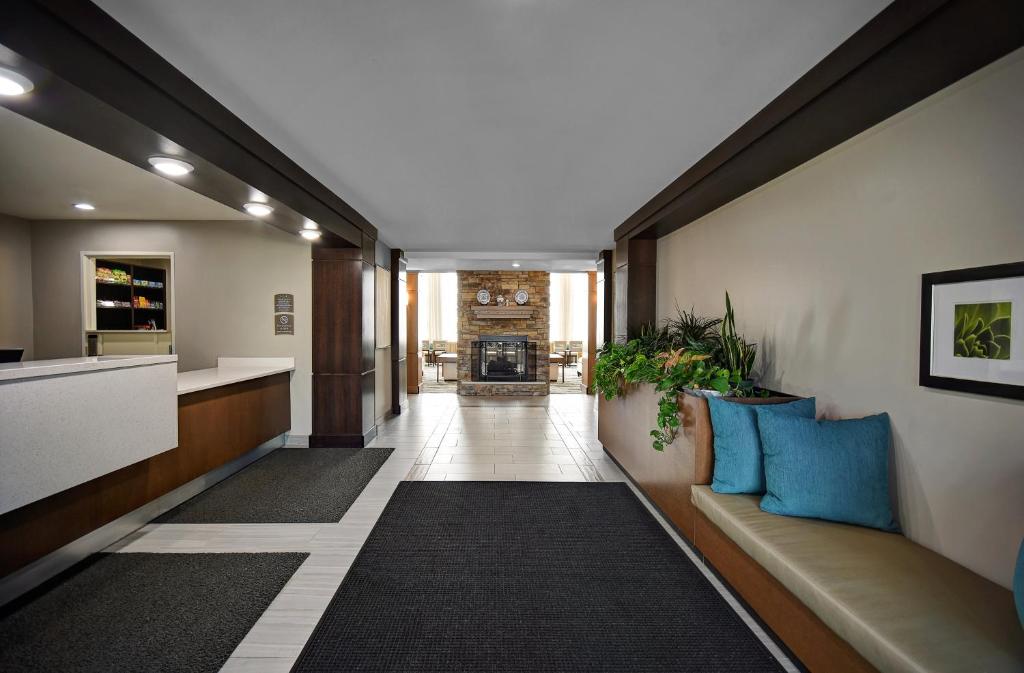 Staybridge Suites - Holland, an IHG Hotel photo 1