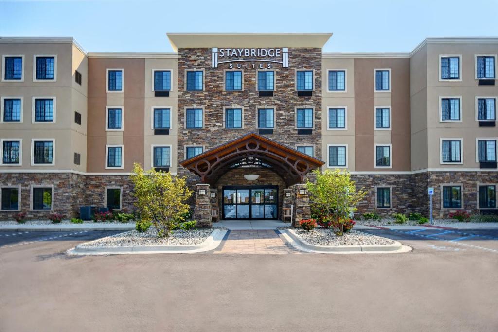 Staybridge Suites - Holland, an IHG Hotel photo 3