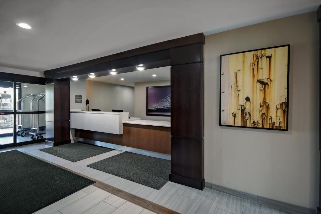 Staybridge Suites - Holland, an IHG Hotel photo 4