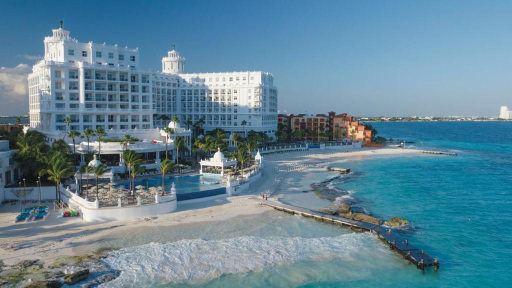 Riu Palace Las Americas - All Inclusive - Adults Only photo 2