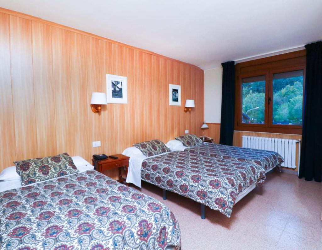 {
  "en-gb": "Hotel Comapedrosa"
} photo 4