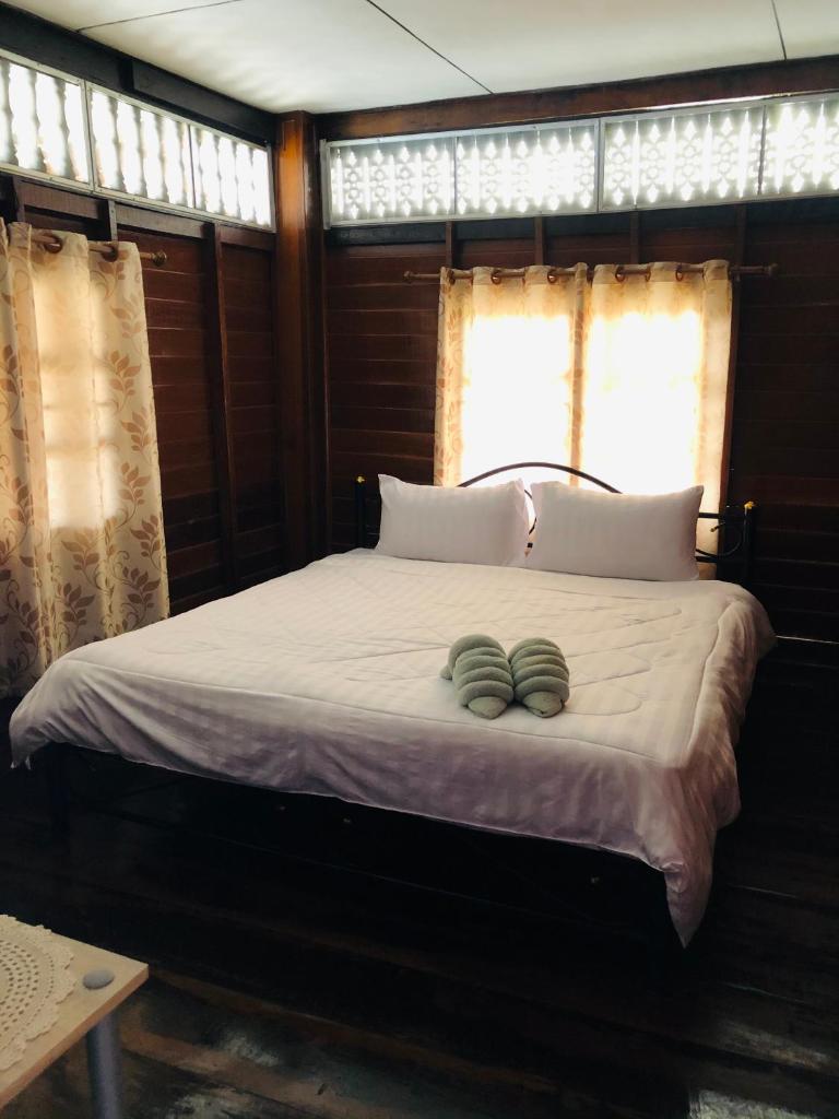 Banthai Guesthouse - Tap to explore photos