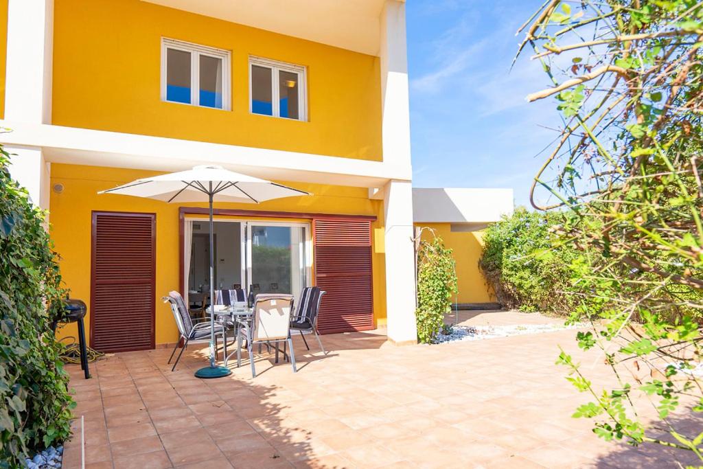 Fantastic Location - Luxury 3 Bed 3 Bath Duplex in Playa Flamenca photo 3