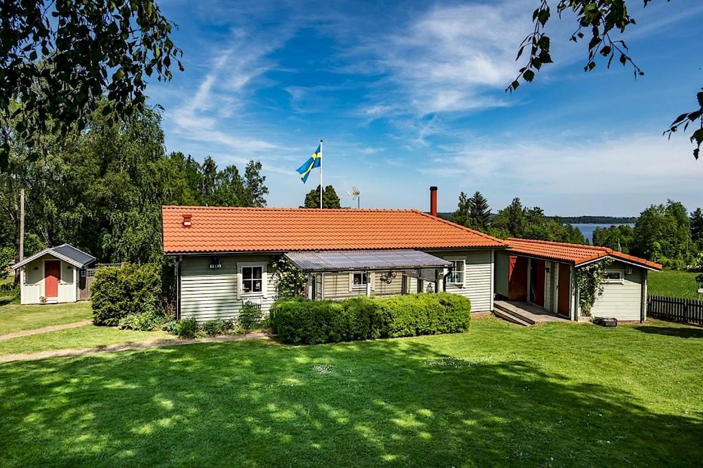 Luxury Villa by lake welcome you photo 2