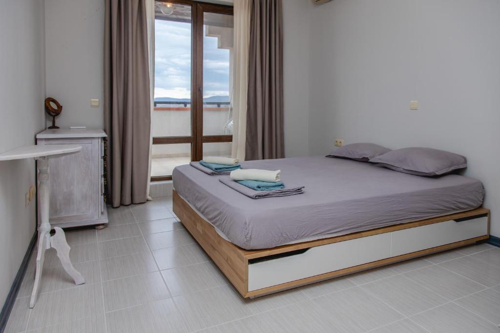 Lovely 3BD flat with PARKING and SEA VIEW photo 3