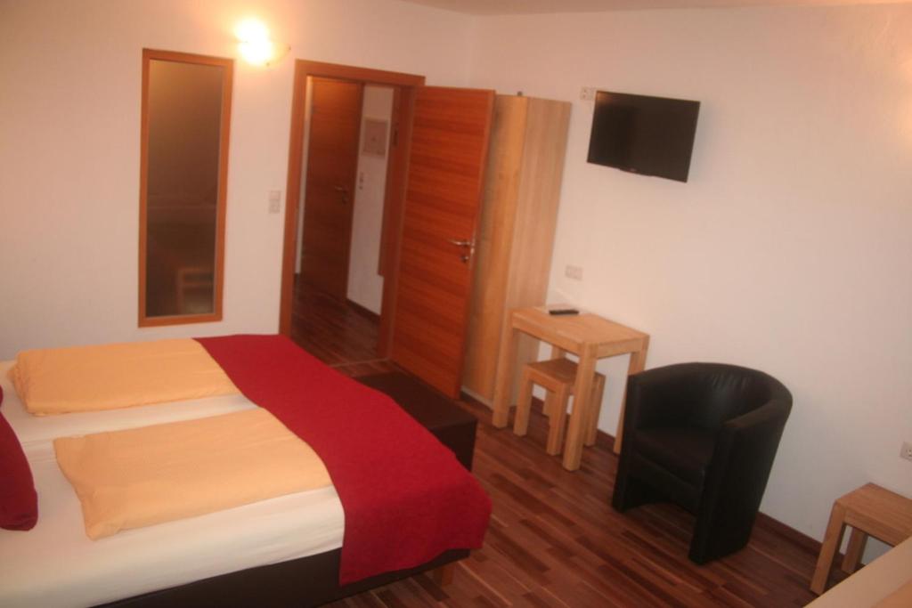 Двухместный (Двухместный номер с 1 кроватью), Hotel Engl