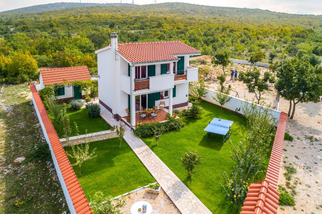 Villa Daisy photo 1