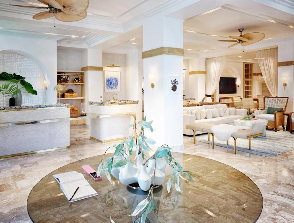 White Elephant Palm Beach image