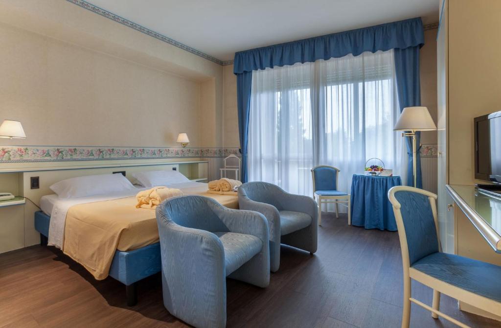 Hotel Bristol Buja photo 1
