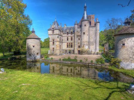 Suite dans les dépendances du Château photo 1