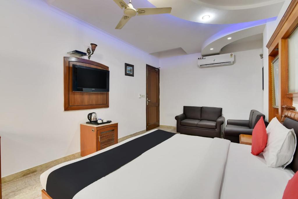 Двухместный (Двухместный номер Делюкс с 1 кроватью), Capital O 44526 Hotel Tjs Royale