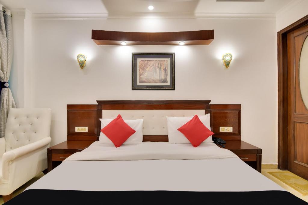 Двухместный (Двухместный номер Делюкс с 1 кроватью), Capital O 44526 Hotel Tjs Royale