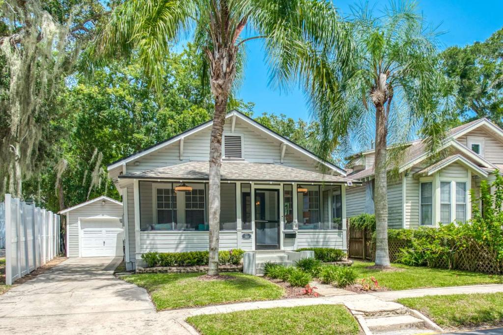 Happy Bungalow image