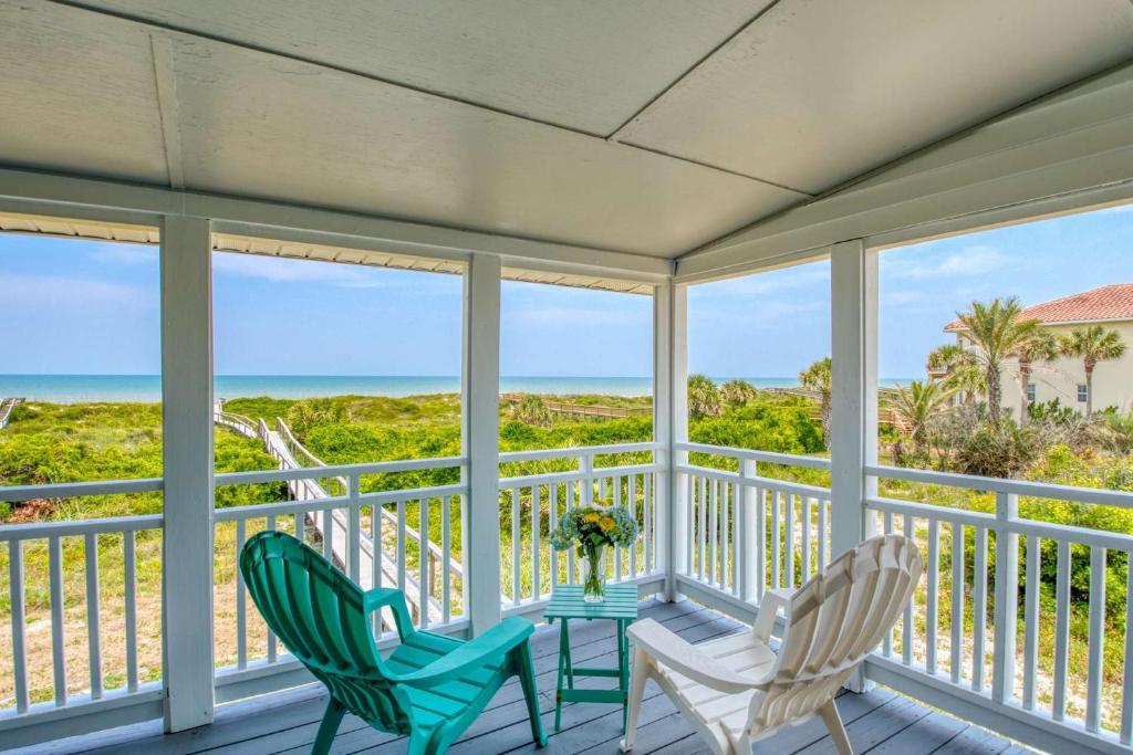 Barefoot Hideaway I image