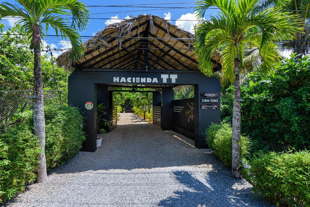 Adults-Only Hacienda Terra Taina photo 3