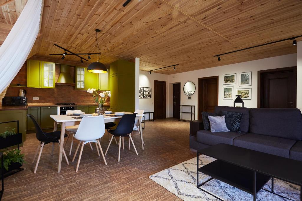 Scandinavian Hygge Canyon view lounge photo 2