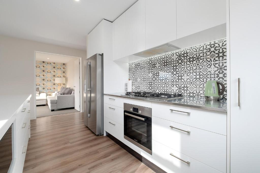 Sapphire Spring Rise photo 2
