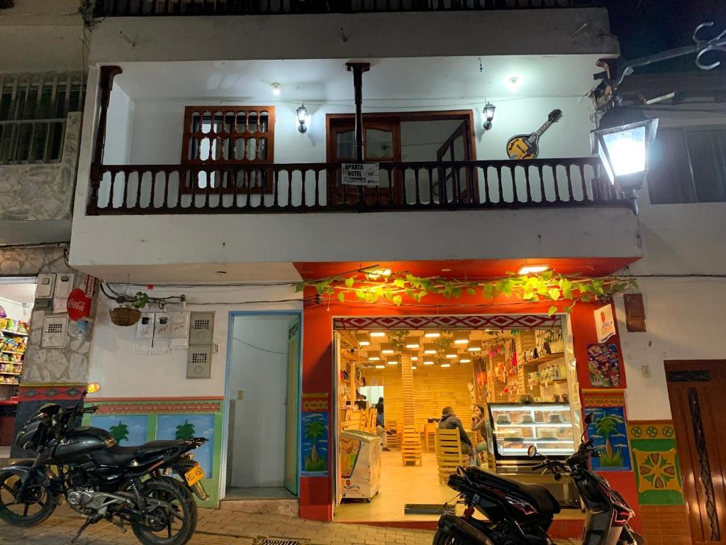 Casa Melodía Guatapé - Excelente Ubicación - Calle del Comercio photo 1