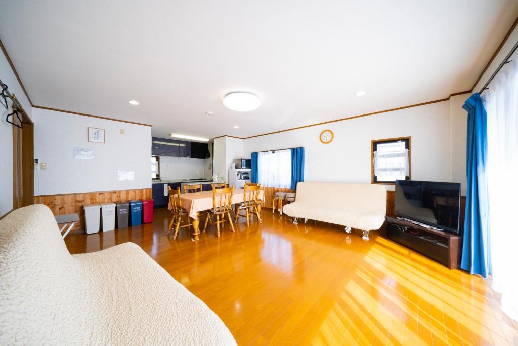 Hachijyo-island Blue Eight -八丈島ブルーエイト- photo 2